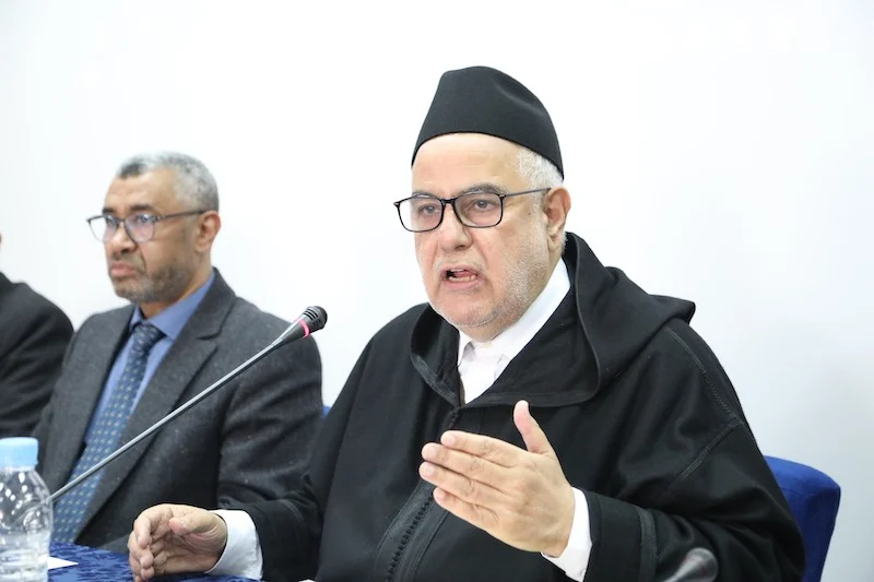 بنكيران يفجر الجدل: المساواة تهدد النساء وحرائق أمريكا رسالة إلهية لترامب