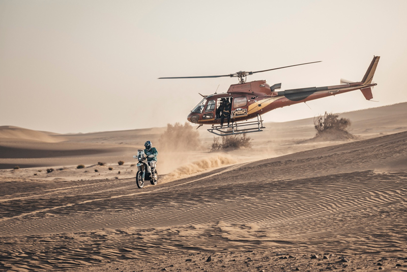المشاركون في النسخة الـ16 من لحاق “أفريقيا إيكو ريس” (Africa Eco Race) يحطون الرحال بمدينة الداخلة