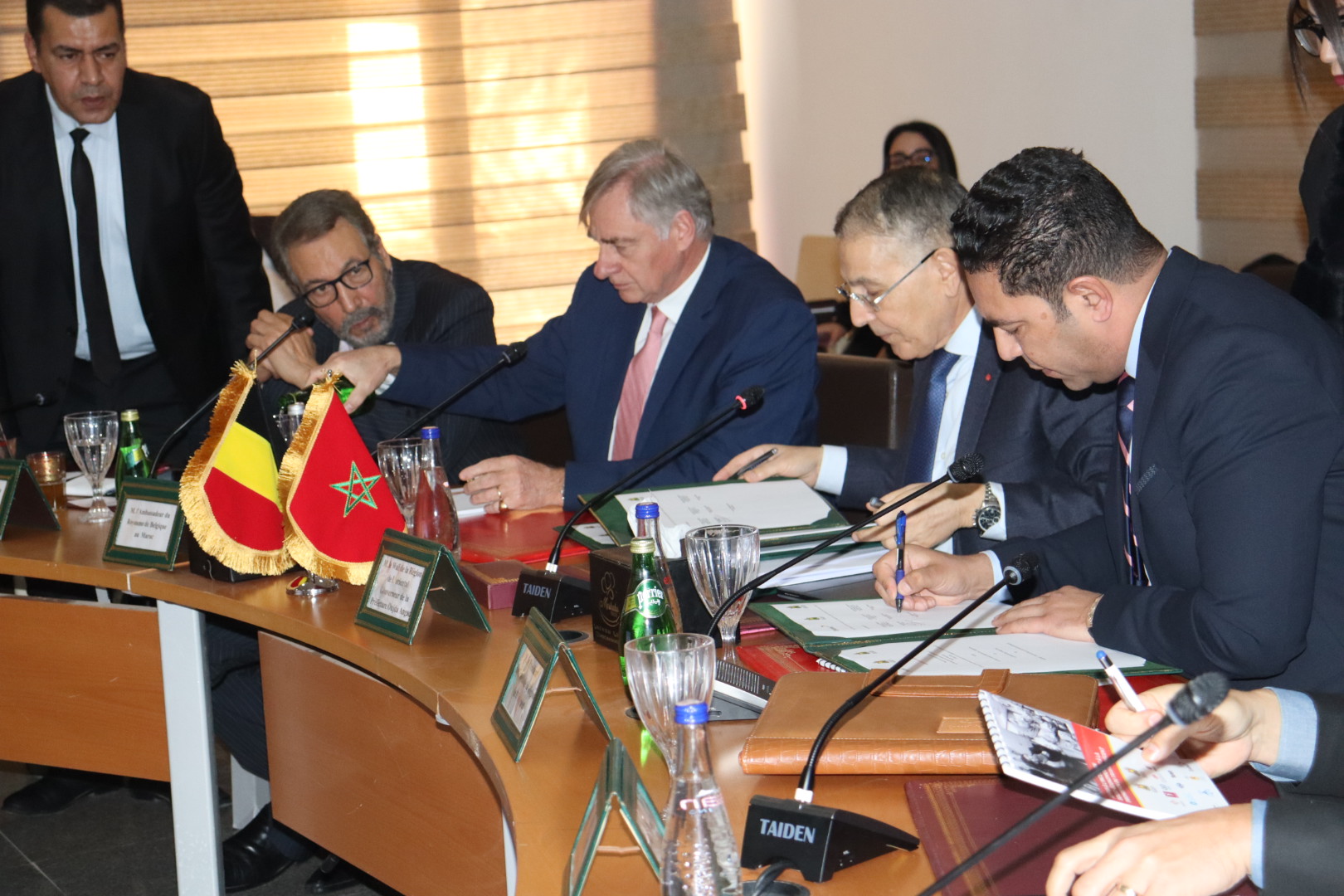توقيع مذكرة تفاهم وتعاون بين المسؤولين بجهة الشرق والوفد البلجيكي .. من أهدافها تنمية المنطقة والعناية بالشباب والفئات المهمشة