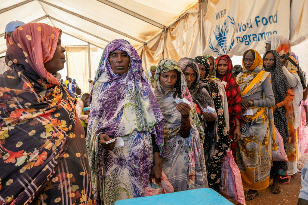أزمة السودان: حرب مدمرة تطارد الملايين ونداء إنساني تاريخي للنجاة”