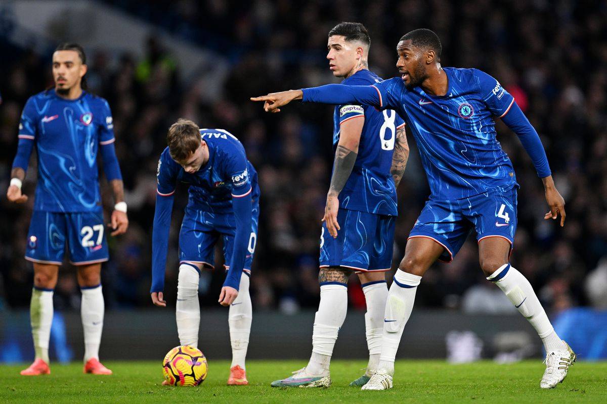 تشيلسي وفيورنتينا وريال بيتيس إلى ربع نهائي دوري المؤتمر الأوروبي