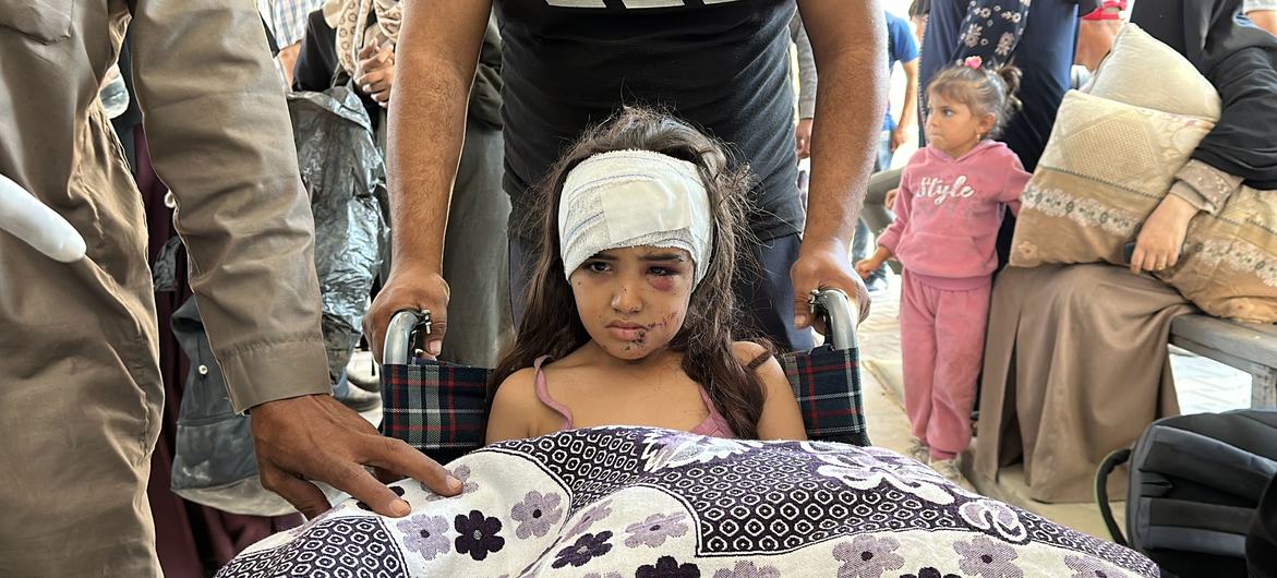 حصار غزة يتواصل: مئات القتلى ونداءات عاجلة للإنقاذ