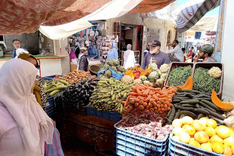 ارتفاع الأسعار وتدهور الخدمات يشعلان الغضب في الحسيمة