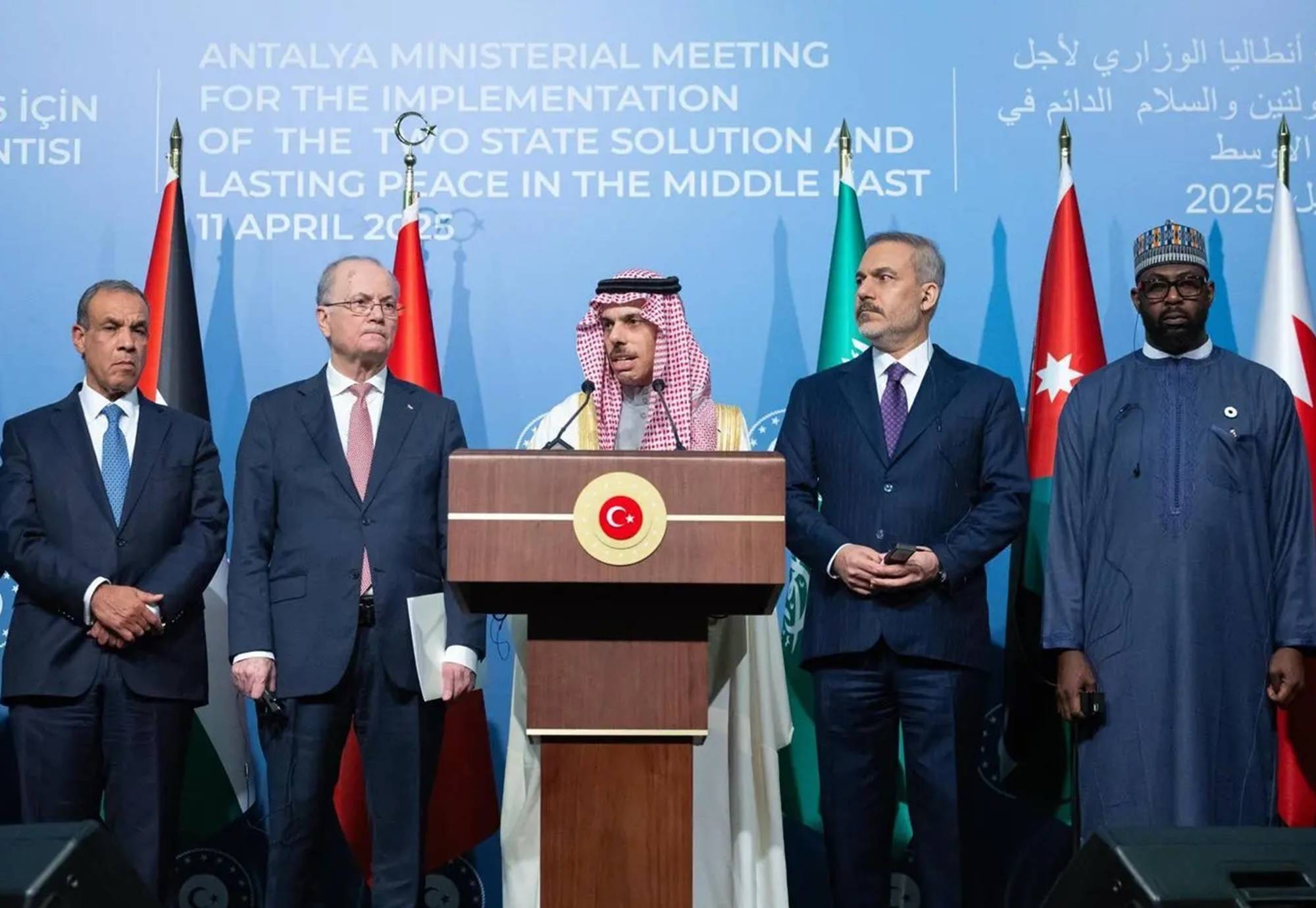 السعودية تحذّر: لا لتهجير الفلسطينيين… ولا مساومة على المساعدات