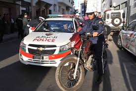 استنفار أمني ببني ملال بعد استيلاء ثلاثة أشخاص على سيارة شرطي وسلاحه الوظيفي