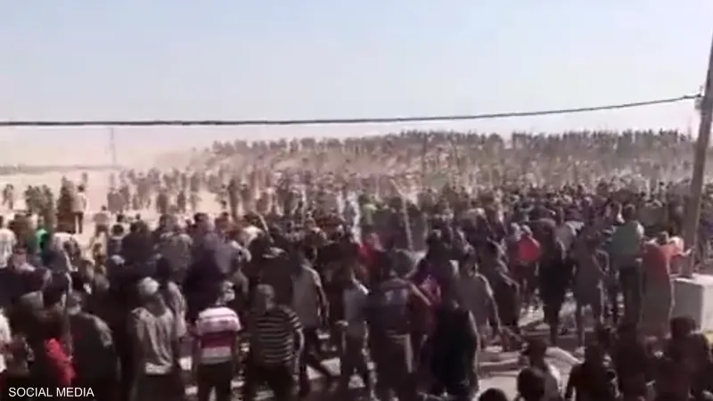 توزيع المساعدات يتحول إلى فوضى في غزة وسط انتقادات لإسرائيل