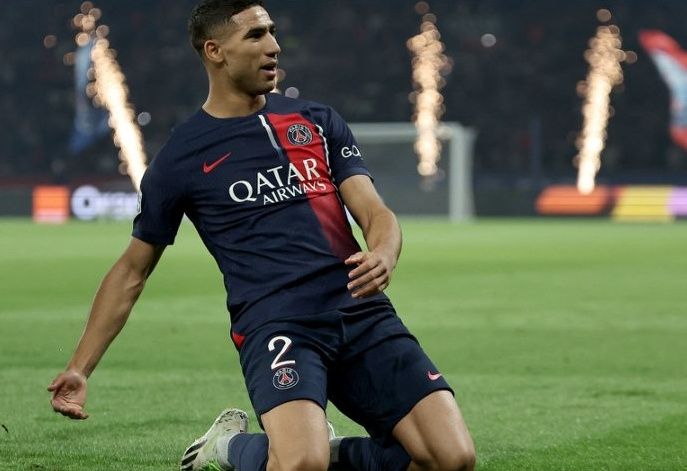 أشرف حكيمي يتوج بجائزة أفضل لاعب إفريقي في الدوري الفرنسي
