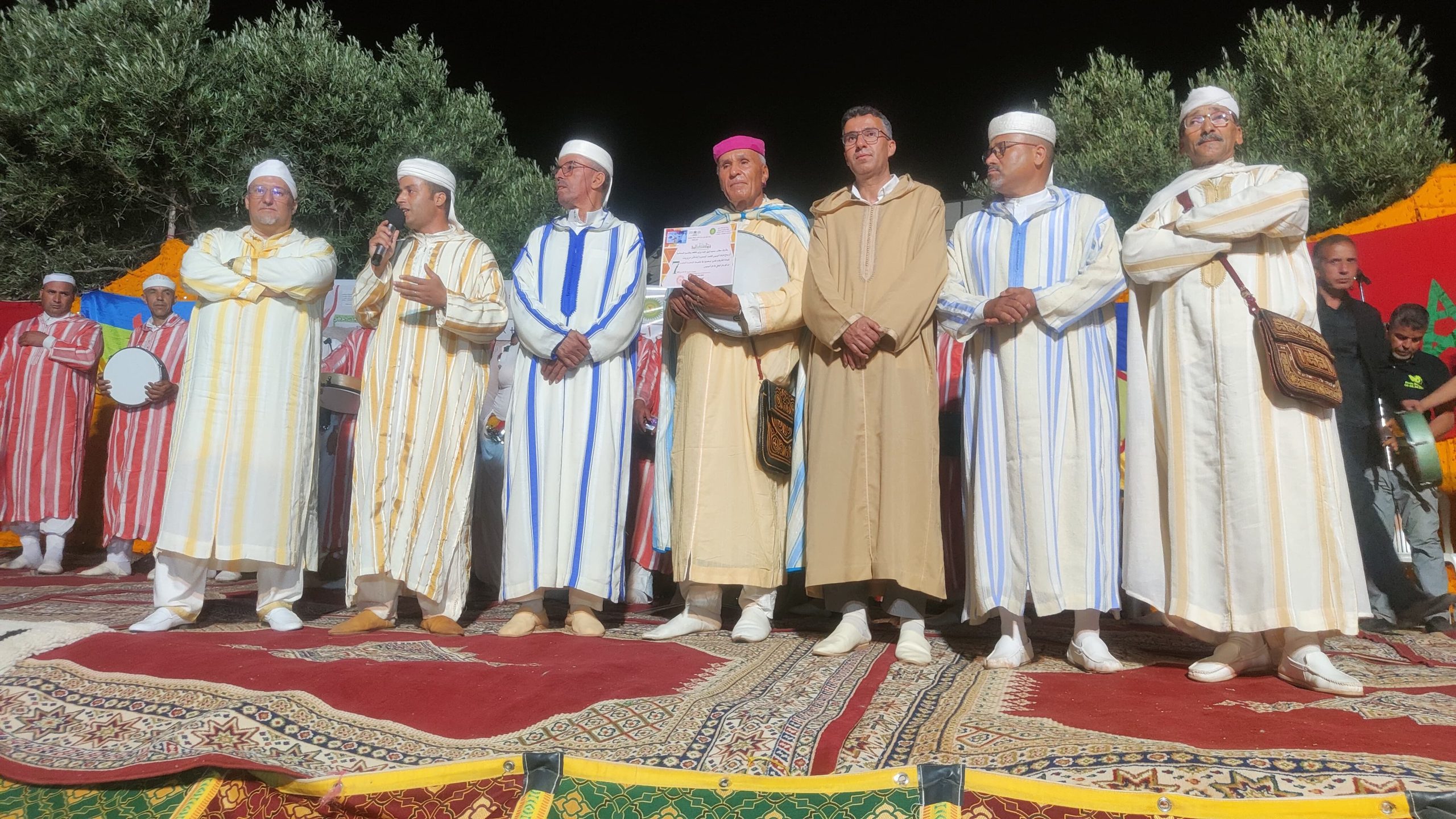 فن أحيدوس يضيء سماء تازة في مهرجان احتفالي وتراثي متميز