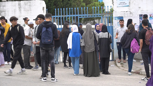 رابطة أولياء التلاميذ تندد بـ”استغلال إعلامي” لتصريحات مترشحي الباكالوريا وتدعو لحماية المدارس