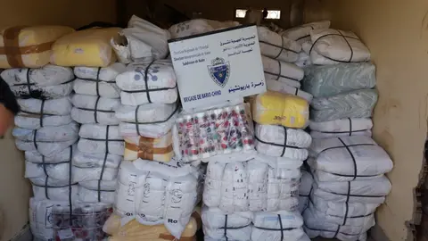 الأمن يحبط محاولة تهريب 13 طنا من الأكياس البلاستيكية وسط النخالة في الناظور