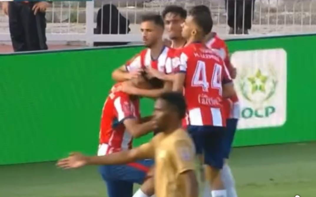 المغرب التطواني يتأهل لنصف نهائي كأس العرش بعد فوزه على أولمبيك خريبكة