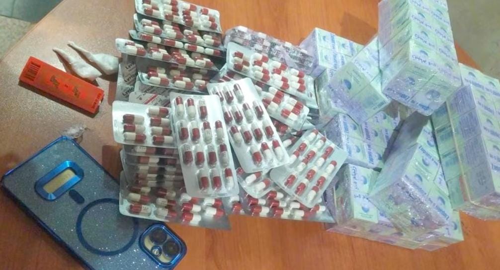 تفكيك شبكة لتهريب الأقراص المخدرة عبر القطارات واعتقال شابة في حالة تلبس