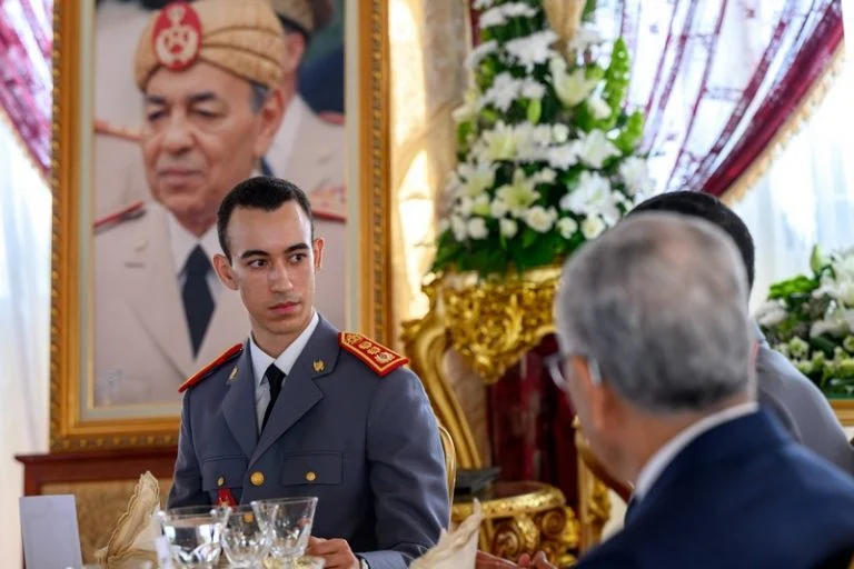 حفل تخرج رفيع المستوى لضباط الدفاع تحت رئاسة ولي العهد
