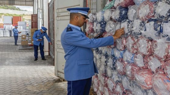 حملة جمارك بالدار البيضاء تستهدف ملابس مقلدة تروج عبر “تيك توك”