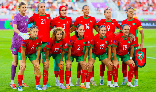 الملك يشيد بإنجاز المنتخب النسوي في كأس إفريقيا للسيدات: روح وطنية وتألق قاري