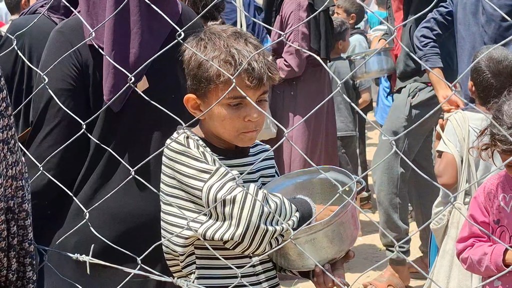 أوتشا تحذر: خطر المجاعة والانهيار الصحي يتفاقم في غزة وسط نقص الوقود ورفض تنسيقات الإغاثة