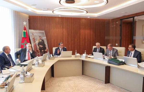 أخنوش يرأس اجتماع لجنة التزويد بالماء ويؤكد مواصلة تعبئة الموارد لمواجهة العجز