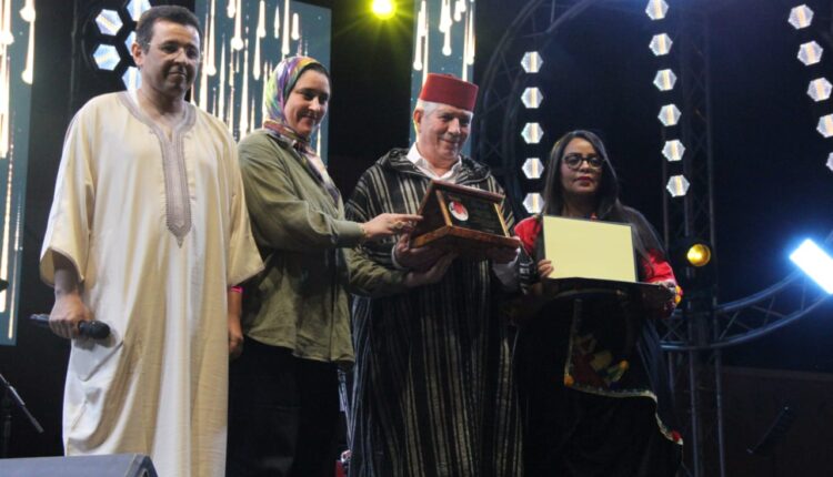 مهرجان أناروز بتافراوت يكرم أحمد التويزي ويستقطب الآلاف في نسخته الثامنة