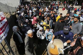 الأمم المتحدة: احتجاز الرهائن ومنع الغذاء عن المدنيين في غزة جرائم حرب