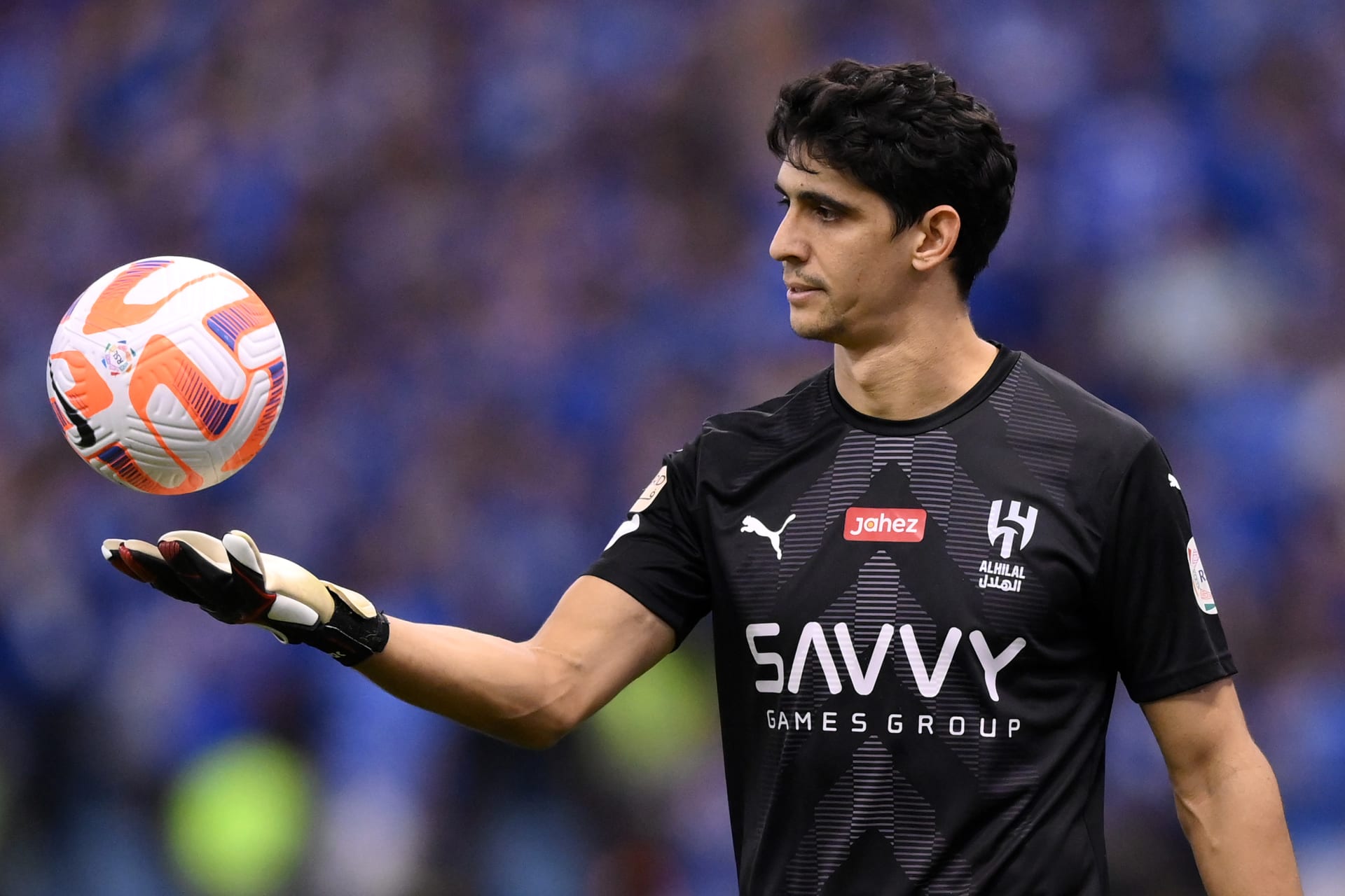 الهلال يحسم تجديد عقد ياسين بونو ويقطع الطريق على عروض أوروبية