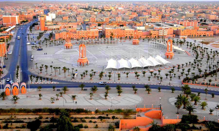 وفد برلماني إيطالي يزور العيون دعماً لمقترح الحكم الذاتي المغربي