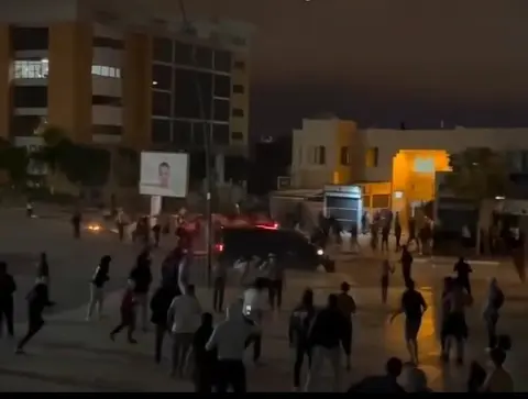 إصابة متظاهر في وجدة ونفي شائعة وفاته بعد حادث مع القوات العمومية