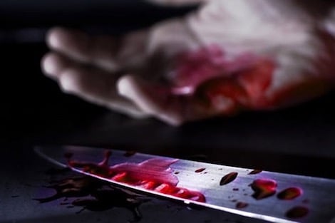 طعن وسط الشارع ينهي حياة شاب .. وفرار الجاني يثير الفزع