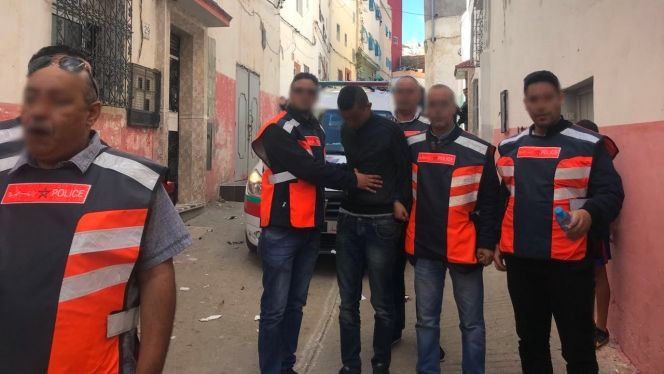 سرقة تحت أعين الكاميرات.. الأمن يطيح بشابين استهدفا سائحتين
