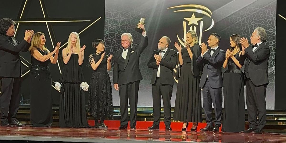 افتتاح مهرجان مراكش السينمائي… نجوم العالم على السجادة الحمراء وتكريم خاص لحسين فهمي