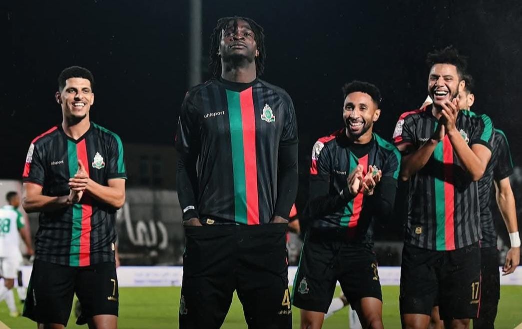 الجيش الملكي يمطر شباك الدفاع الجديدي برباعية ويشعل سباق الصدارة