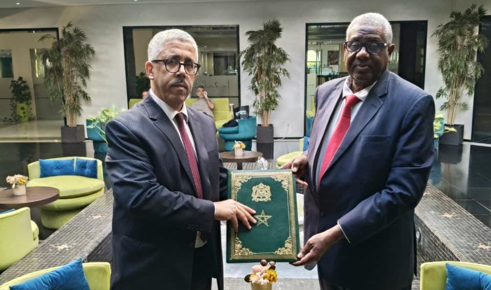 توقيع مذكرة تفاهم بين الائتلاف الوطني من أجل اللغة العربية وجامعة إفريقيا العالمية بالسودان لتعزيز إشعاع العربية في القارة