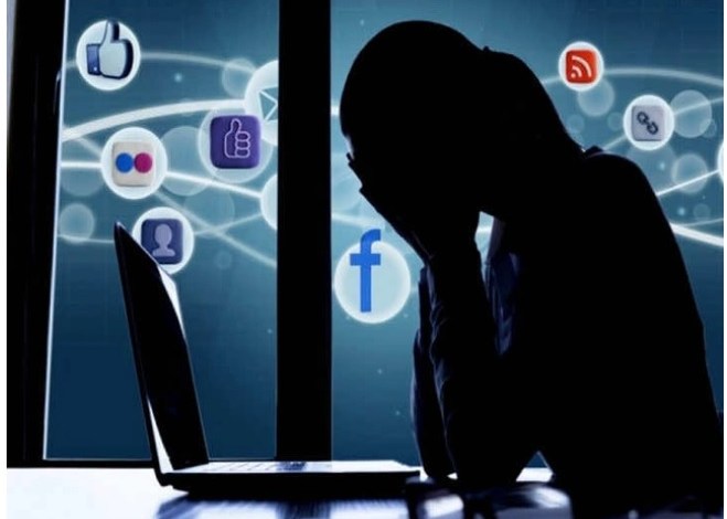تفشي العنف الرقمي ضد النساء يطرح أسئلة حول الحماية والدعم