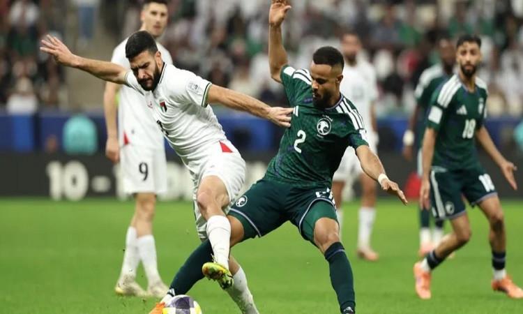 السعودية تنتزع بطاقة نصف النهائي بعد فوز مثير على فلسطين في كأس العرب قطر 2025