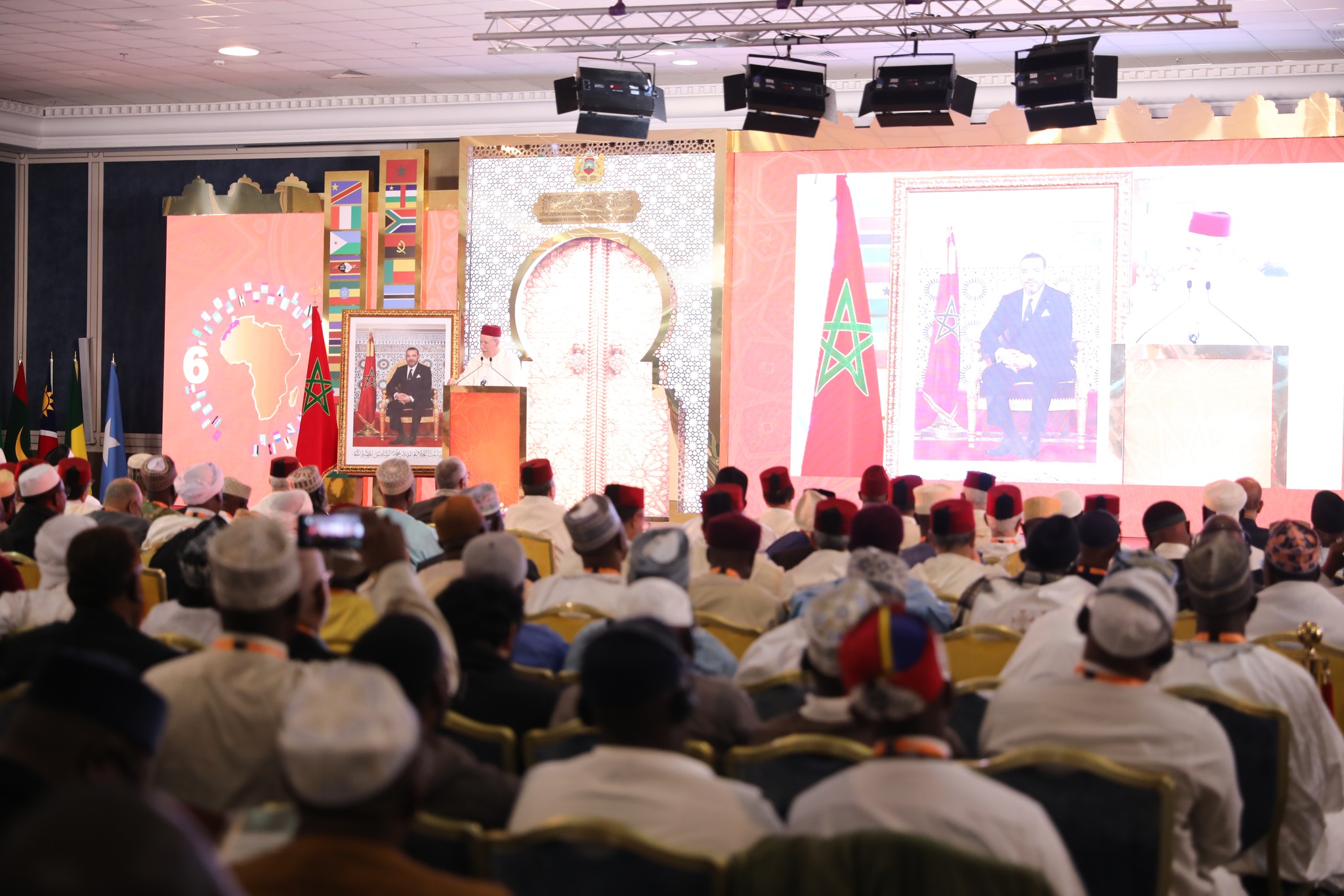 فاس تحتضن دورة حاسمة لعلماء إفريقيا.. مصادقة على مشاريع كبرى لمؤسسة محمد السادس برسم 2026