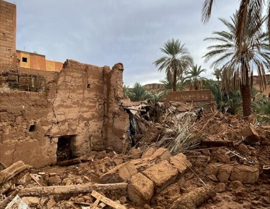 فيضانات مفاجئة بإقليم الرشيدية تتسبب في انهيار عشرات المنازل الطينية