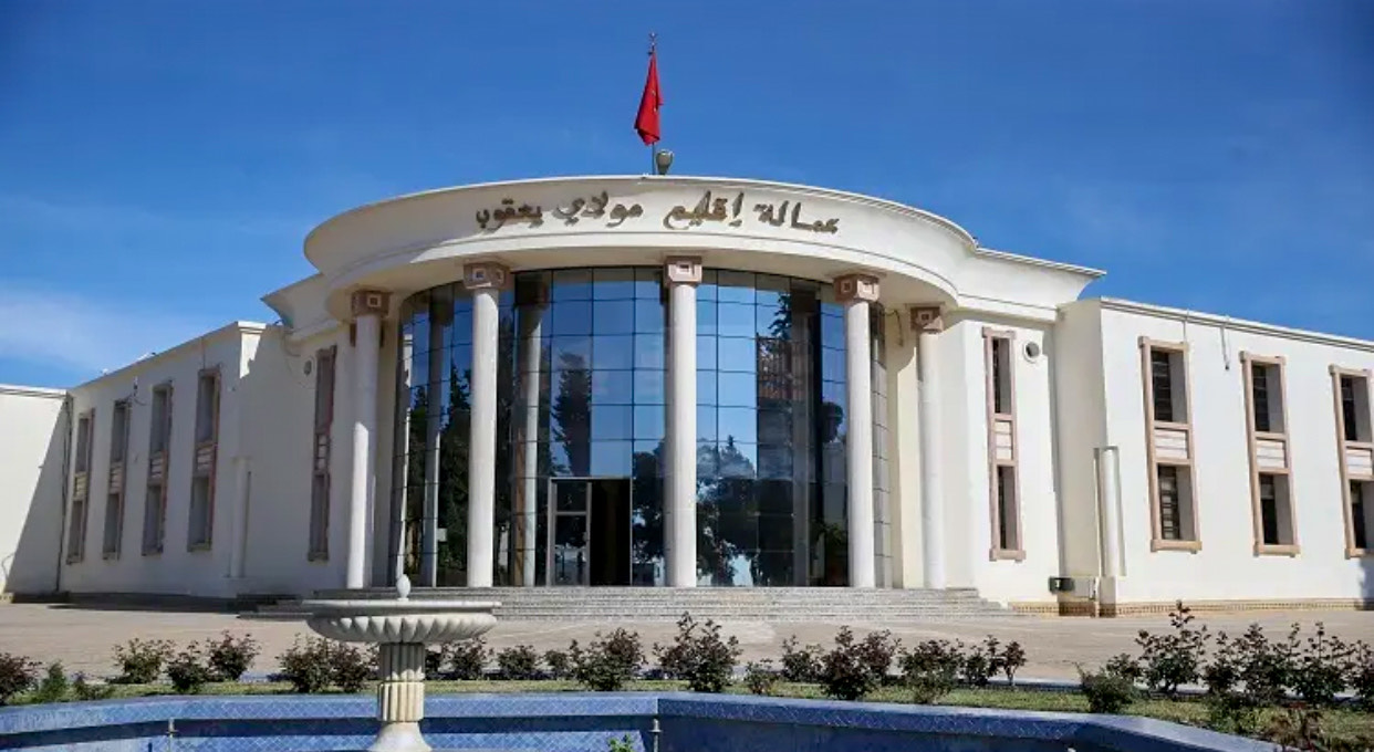حكم بالحبس الموقوف ومصادرة ممتلكات رئيس المجلس الإقليمي لمولاي يعقوب في ملف غسل أموال