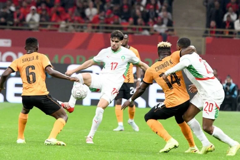 المنتخب المغربي يهزم زامبيا بثلاثية نظيفة ويعزّز صدارته في كأس إفريقيا 2025