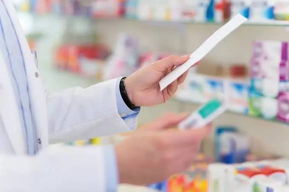اختلالات تسعير الأدوية تُفجّر جدلًا في البرلمان: أرباح غير مشروعة تتجاوز 1.5 مليار درهم