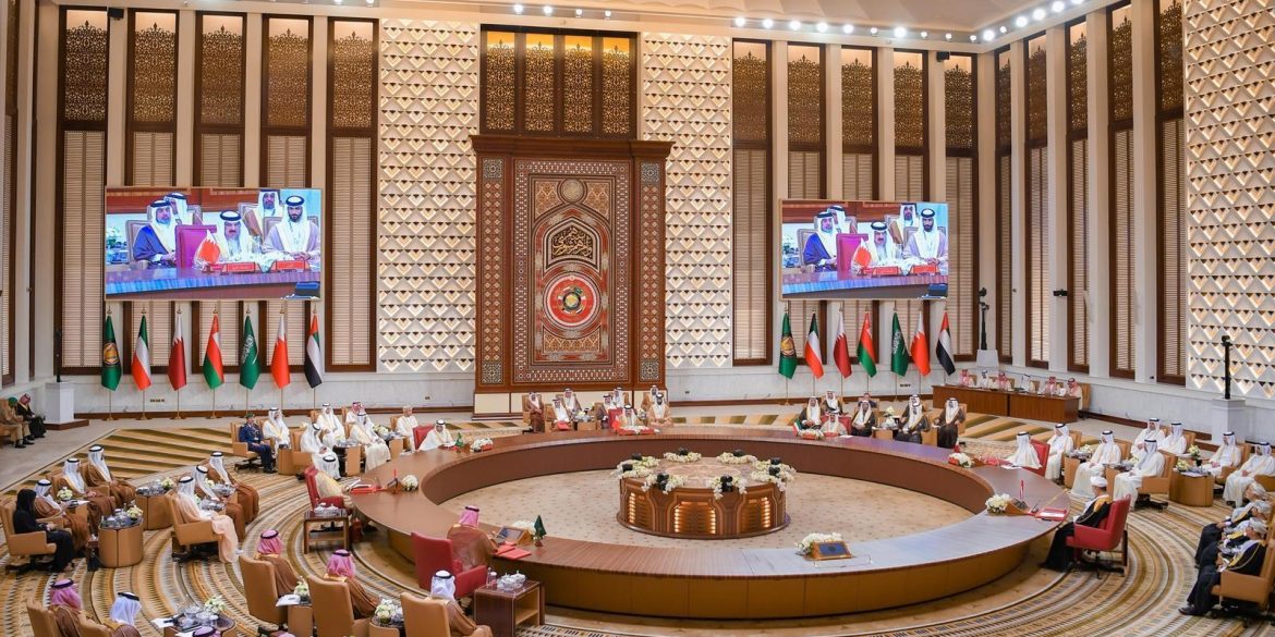 قمة المنامة تؤكد مغربية الصحراء وتثمن مبادرة الحكم الذاتي و”عيد الوحدة”