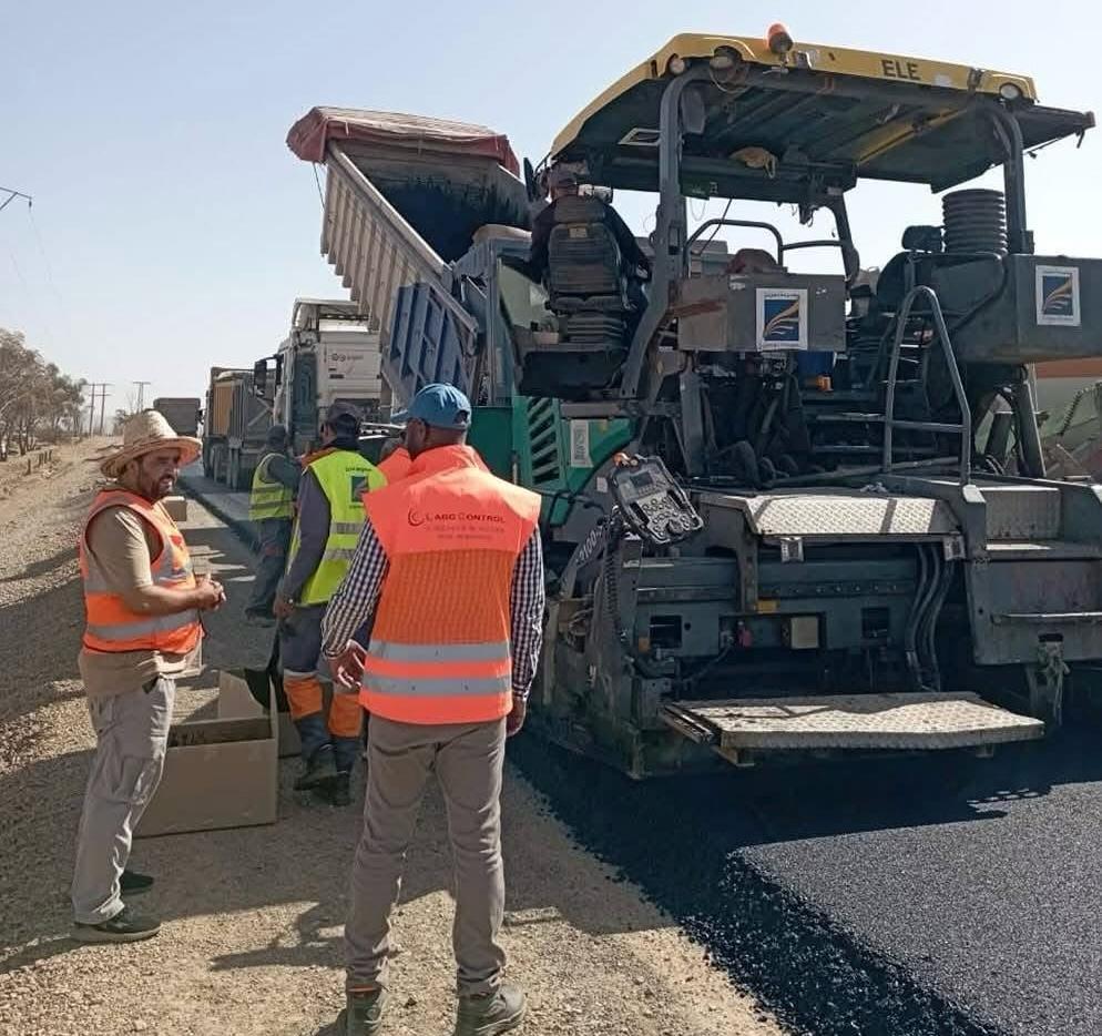 مجلس جهة مراكش-آسفي يسرّع أشغال تثنية مدخل ورزازات لتعزيز السلامة وفك الاختناق المروري
