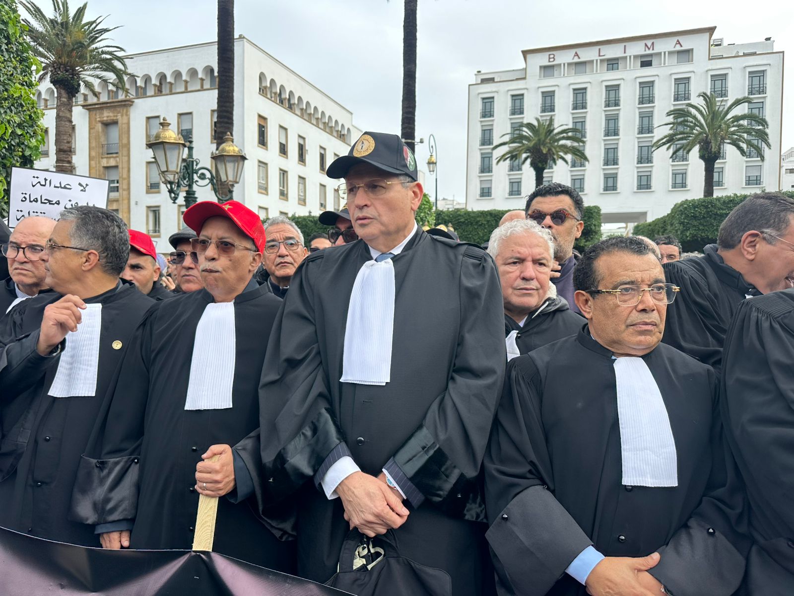 لقاء رئيس الحكومة بجمعية هيئات المحامين يمهّد لإنهاء الأزمة واستئناف العمل يوم الاثنين