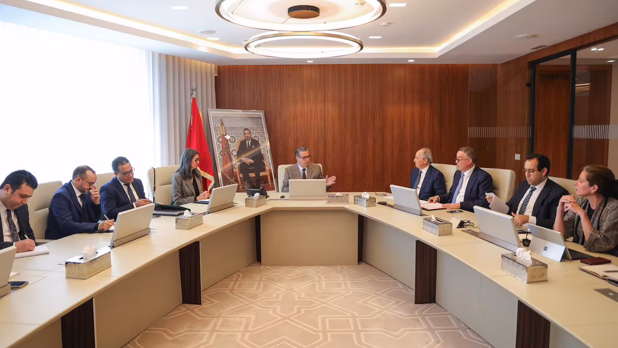 أخنوش يترأس اجتماعا لتقييم إصلاح التعليم بالمغرب ويؤكد تسريع تنزيل مؤسسات الريادة وتعميم التعليم الأولي