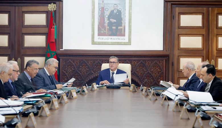 مجلس الحكومة يسجل تحسن المؤشرات الاقتصادية ويصادق على مراسيم جديدة