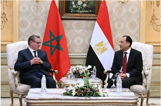 أخنوش في القاهرة لتعزيز الشراكة المغربية المصرية وترؤس لجنة التنسيق المشتركة
