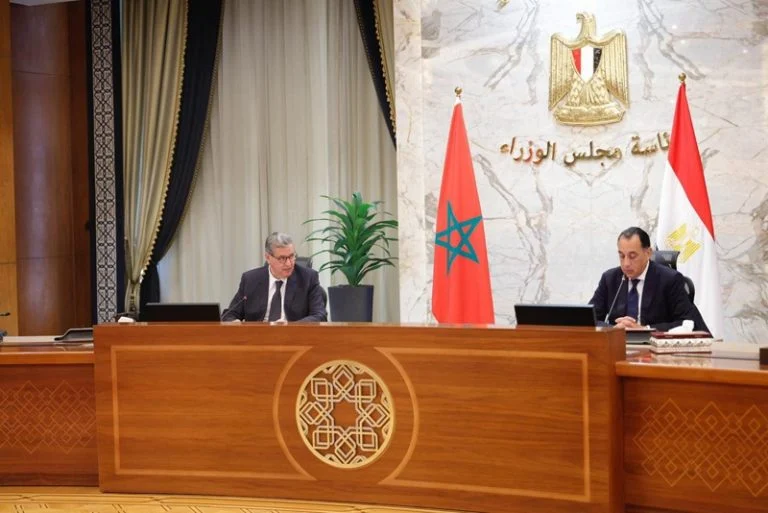 أخنوش من القاهرة: شراكة مغربية مصرية لتعزيز التنسيق السياسي ودعم القضايا الإقليمية