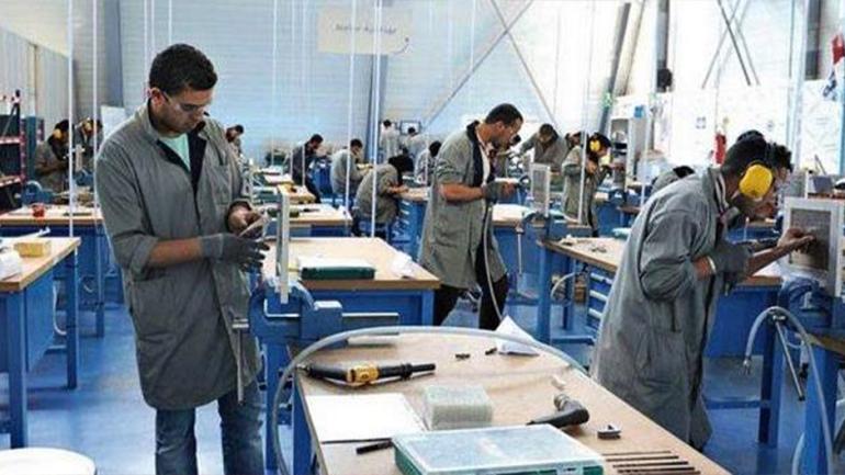 الاقتصاد المغربي يحدث 850 ألف منصب شغل غير فلاحي بين 2021 و2025