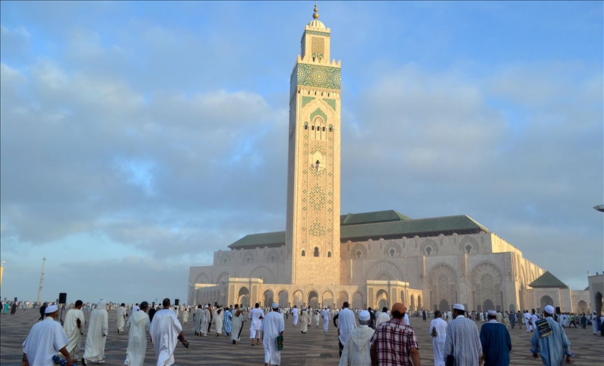 بين الأئمة والمساجد.. مكافآت تصل إلى 4900 درهم وآلاف دور العبادة تنتظر الإصلاح