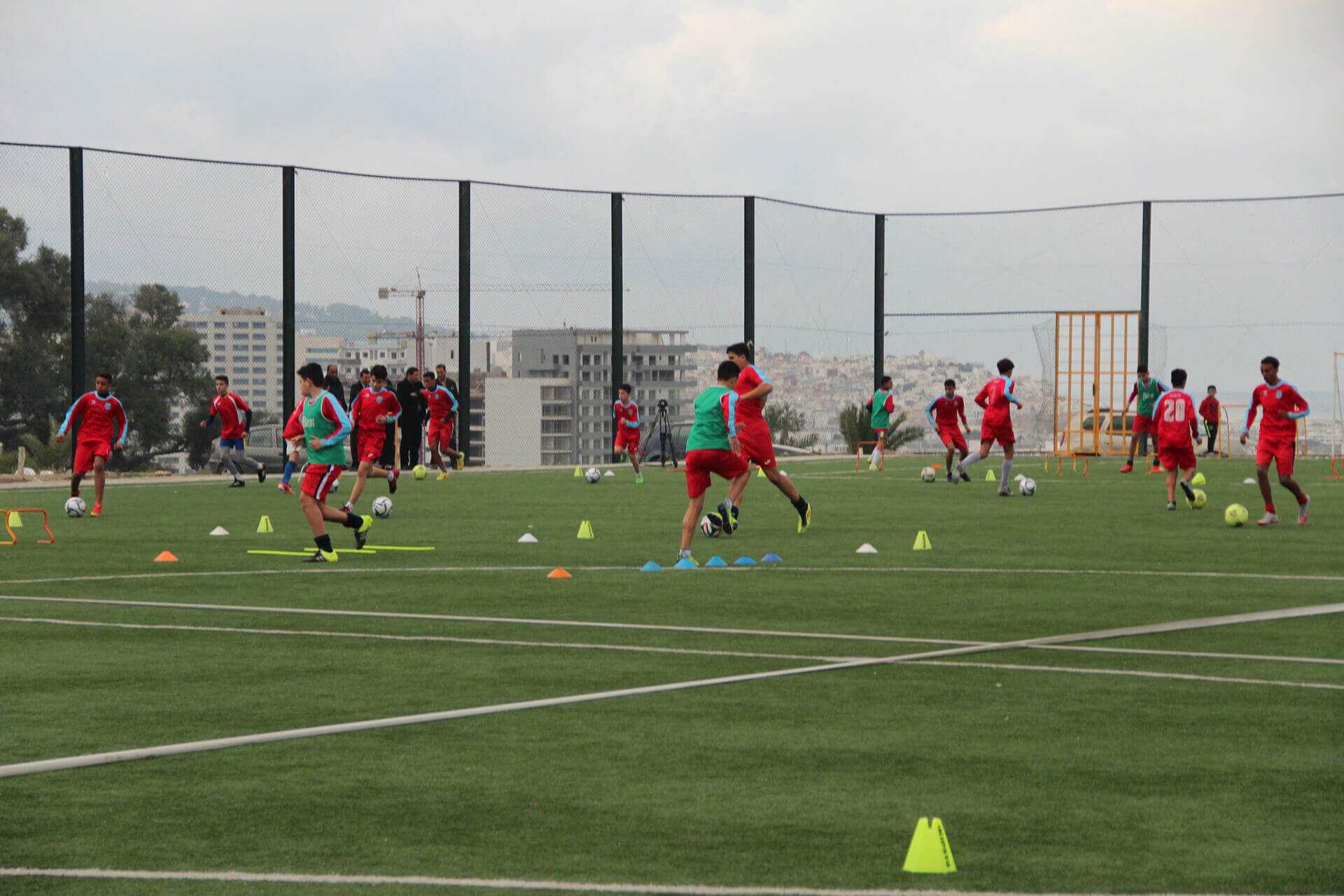 ملاعب القرب بأزيلال.. مطالب برلمانية بتسريع المشاريع المتعثرة