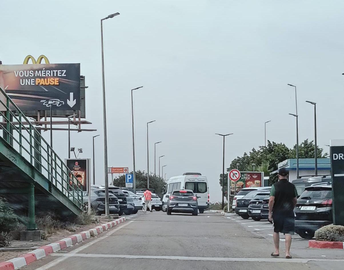 مطاعم عشوائية قرب ابن جرير وسيدي بوعثمان تثير مخاوف صحية وتصل إلى البرلمان