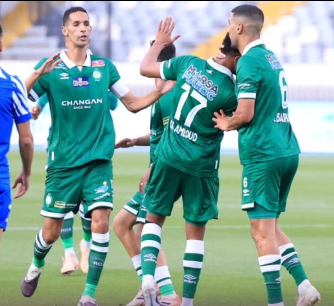 الرجاء يحسم مواجهة الدفاع الجديدي ويواصل مطاردة الصدارة